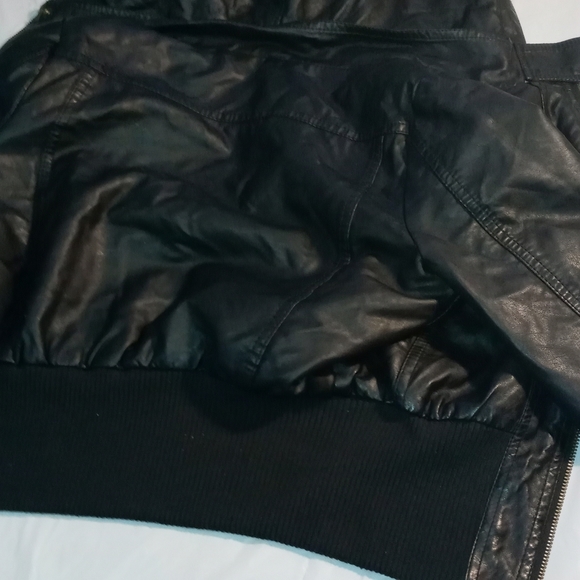 Kid Amor jacket size (S) used but like New - Picture 11 of 15